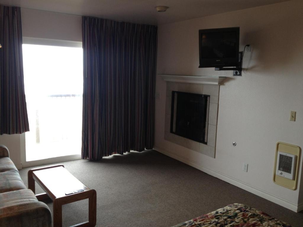 Cozy Cove Beachfront Resort Inn 링컨시티 외부 사진